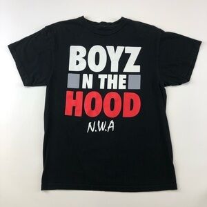 Boys in the Hood black tee mens medium